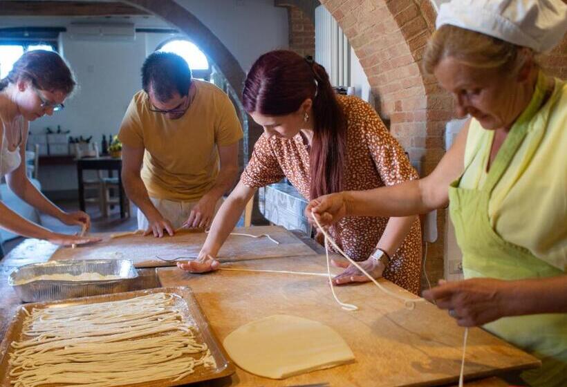 خانه 2 خوابه, Agriturismo Mocine