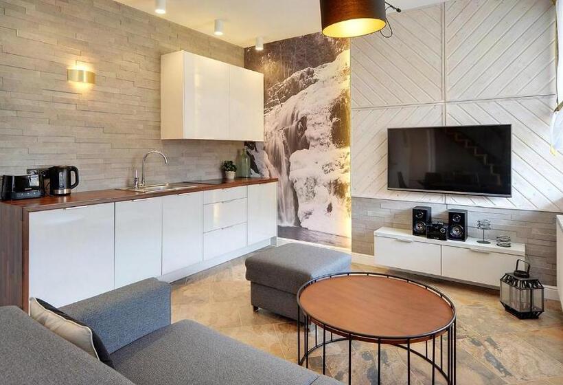 Апартаменты 2 Спальни с Балконом, Norweska Dolina Family&pet Friendly Resort