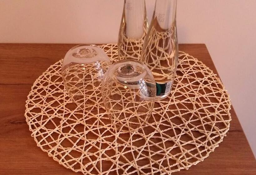 标准间, Kamienica Pod Aniołami