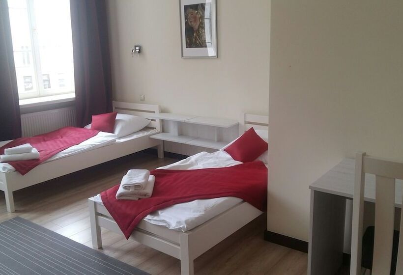 标准间, Kamienica Pod Aniołami