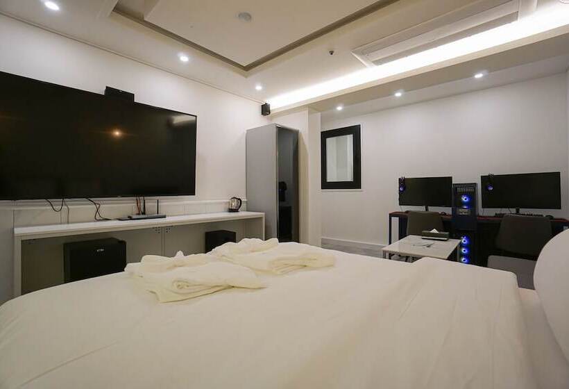 Quarto deluxe, Ekklim Classic