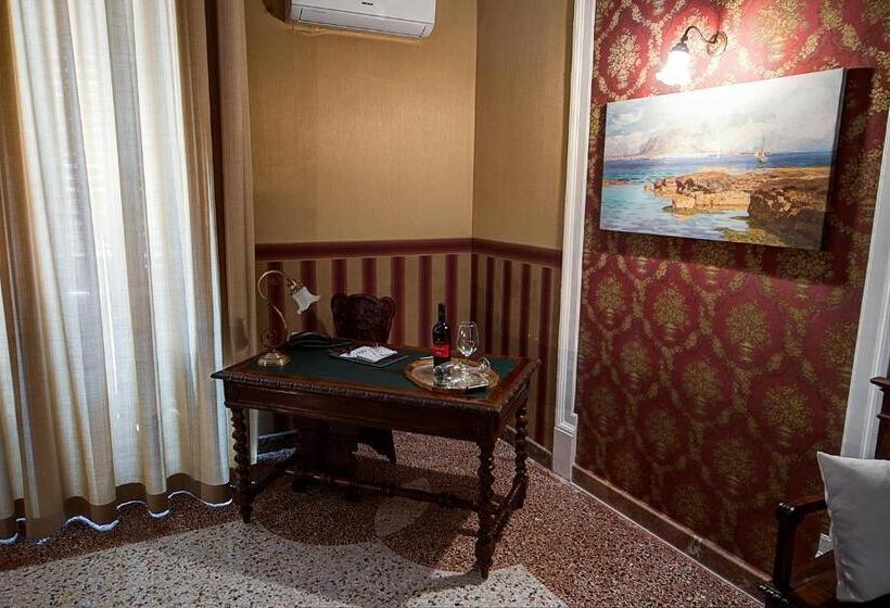 标准间, Palermo Gallery