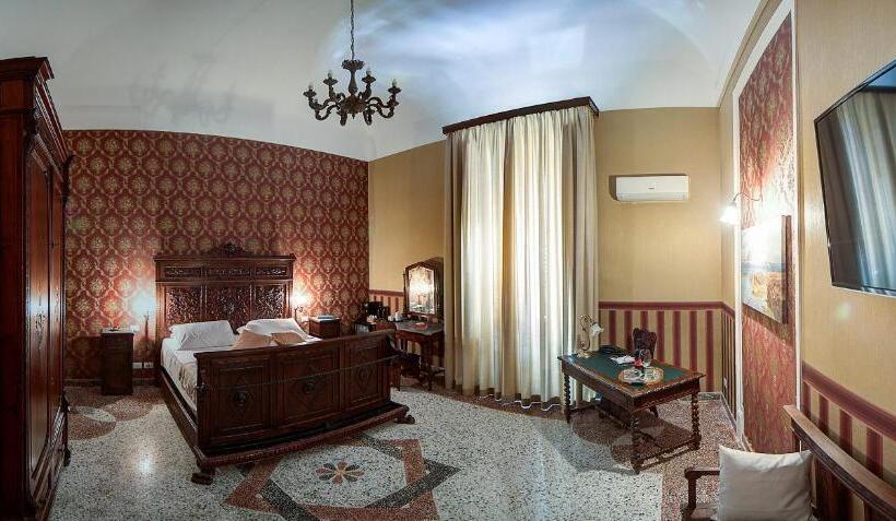 标准间, Palermo Gallery