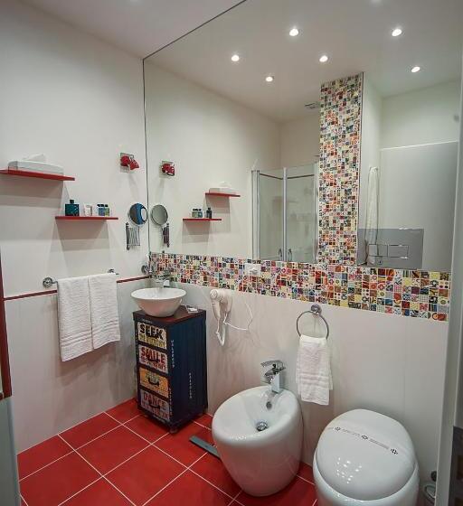 四人高级间, Palermo Gallery