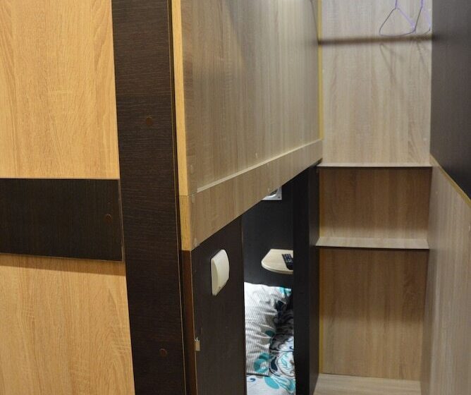 经济房, Capsule Hotel Aloha