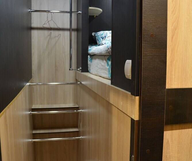 经济房, Capsule Hotel Aloha