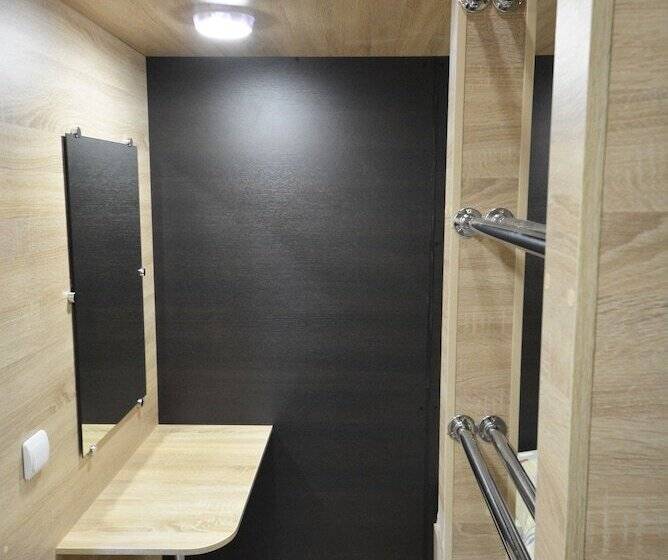 经济型三人房间, Capsule Hotel Aloha