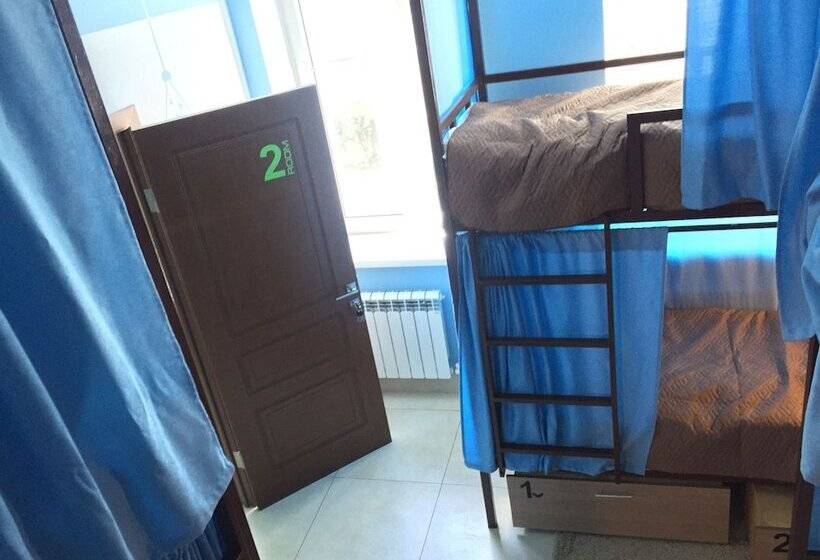 سرير فى غرفة مشتركه, Hostel Svet