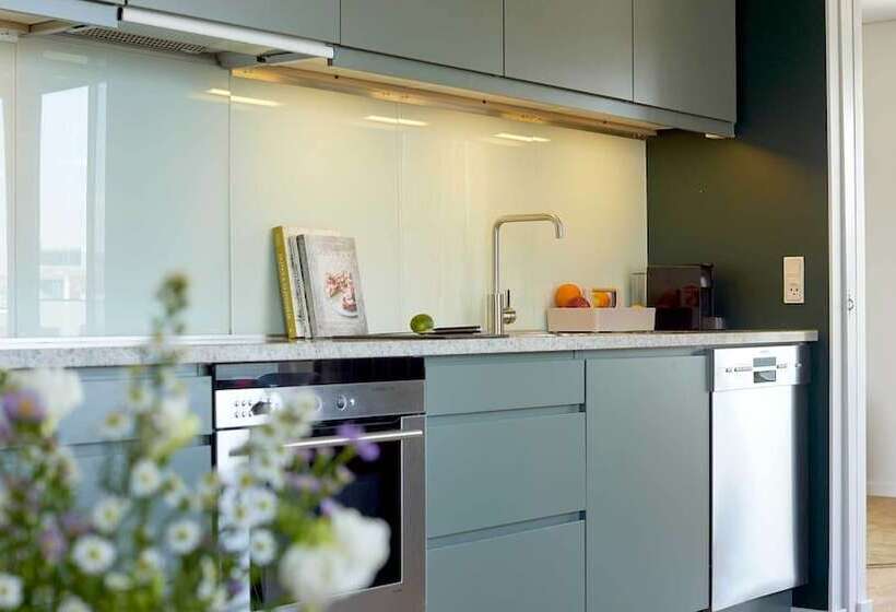 דירת חדר סופריור, Charlottehaven