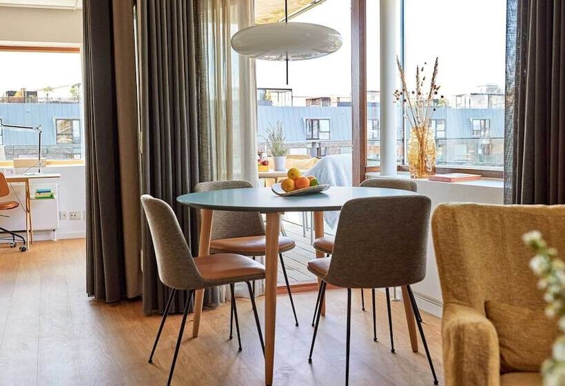 דירת חדר סופריור, Charlottehaven