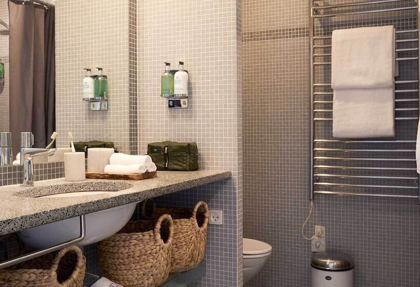 דירת פנטהאוז 2 חדרי שינה, Charlottehaven