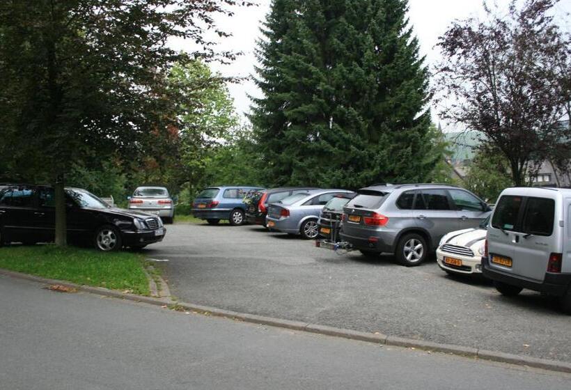 Номер Стандарт, Gasthof Pension Hunaustuben