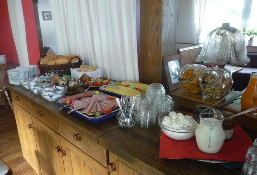 Номер Стандарт с Балконом, Gasthof Pension Hunaustuben