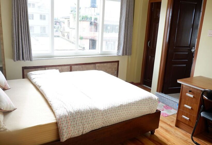 غرفة سوبيريور مطلة على الجبل, Shine Nepal Homestay