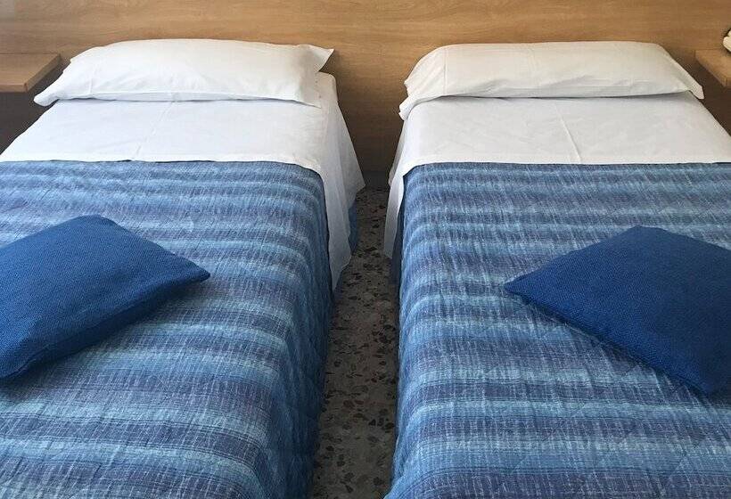 اتاق استاندارد, Albergo Moderno