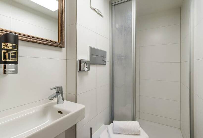 חדר קלאסי לשלושה, Berg K Hof Kaisertal  Alpine Hideaway