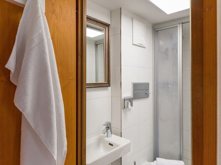 חדר קלאסי לשלושה, Berg K Hof Kaisertal  Alpine Hideaway