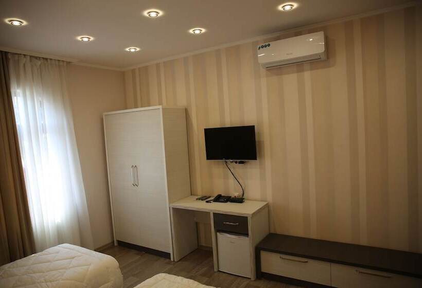 Standard Trippelrum, Mariana