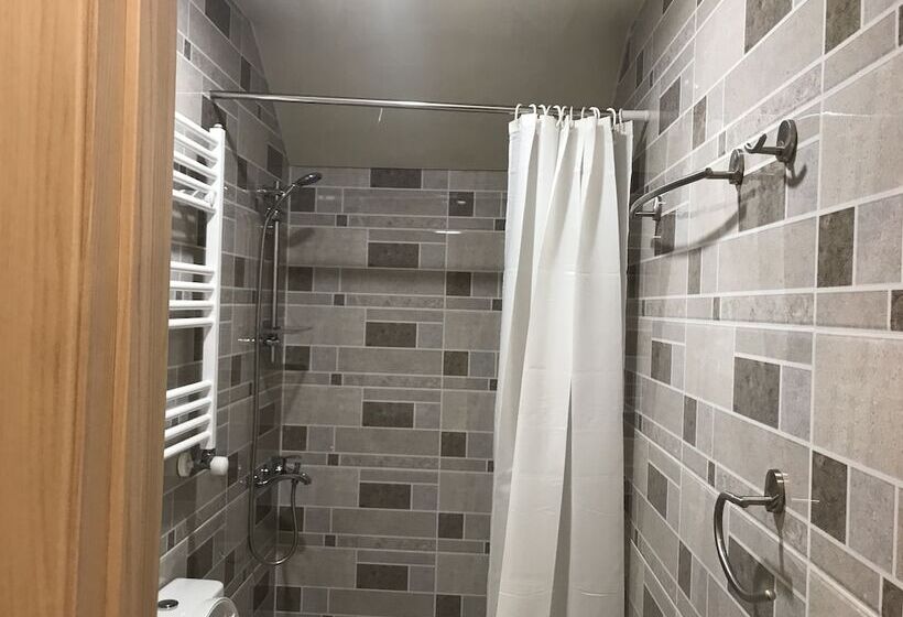 Standard Trippelrum, Mariana