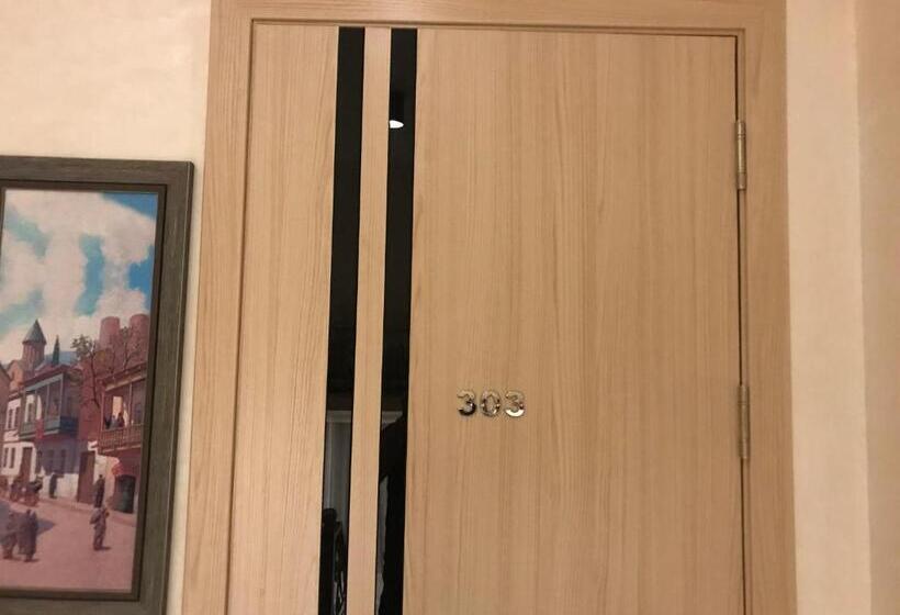 Standard Trippelrum, Mariana