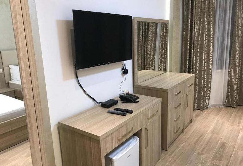 Deluxe Trippelrum, Mariana