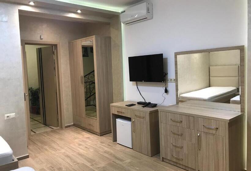 Deluxe Trippelrum, Mariana