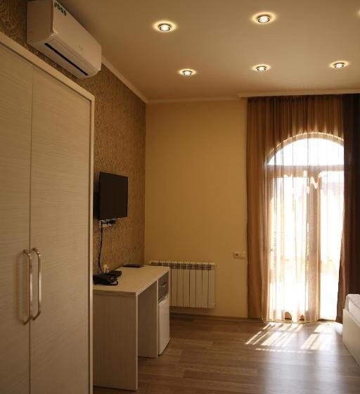 Standard Rum med Terrass, Mariana