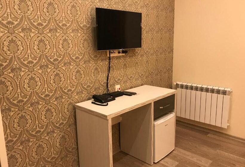 Standard Triple Room with Terrace, Mariana