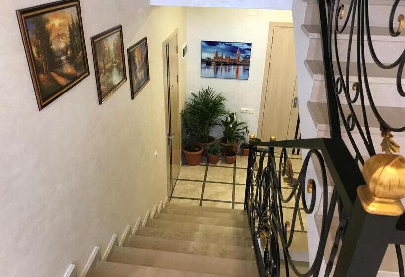 Standard Trippelrum Delat Badrum, Mariana