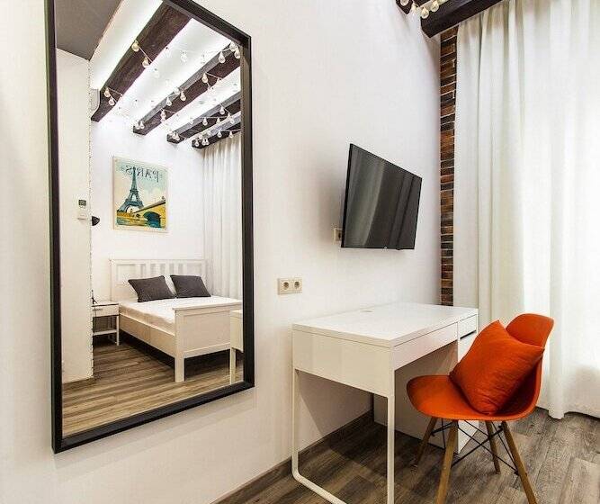 اتاق استاندارد یک نفره, Nice People