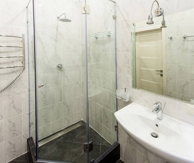 اتاق استاندارد, Nice People