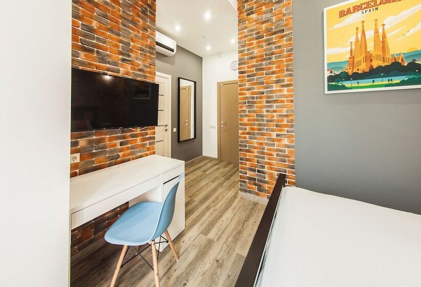 اتاق استاندارد, Nice People