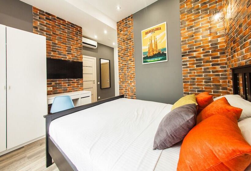 اتاق استاندارد, Nice People