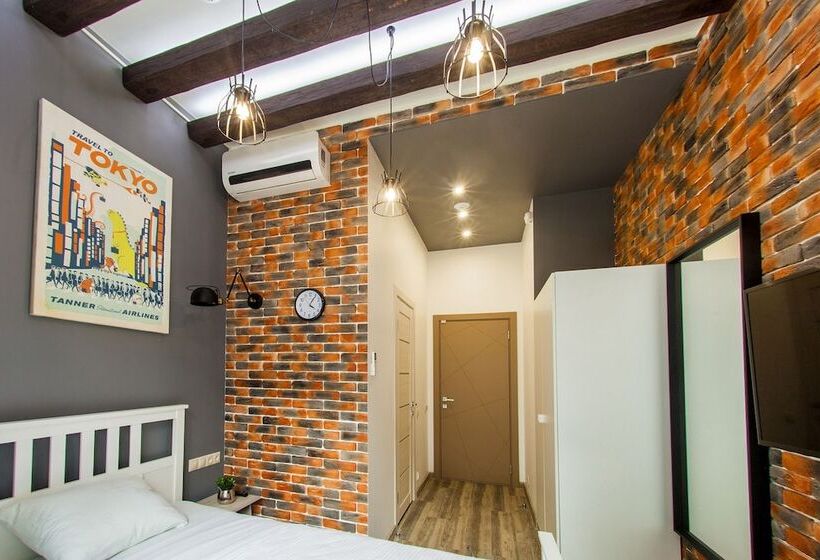 اتاق استاندارد یک نفره, Nice People