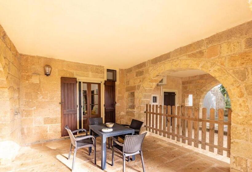 דירת חדר, Masseria Serine