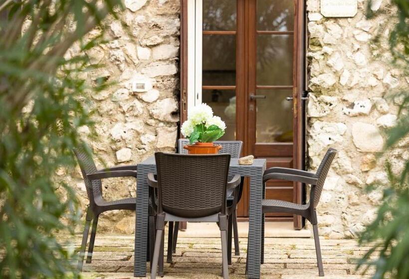 דירת חדר נוף לגינה, Masseria Serine