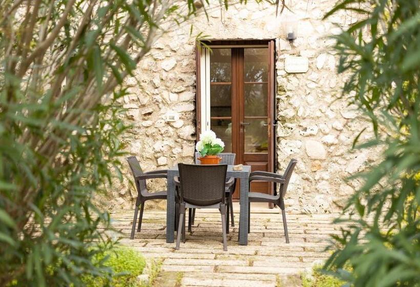 דירת חדר נוף לגינה, Masseria Serine