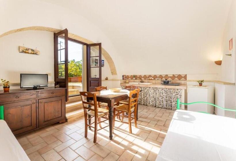 דירת חדר, Masseria Serine