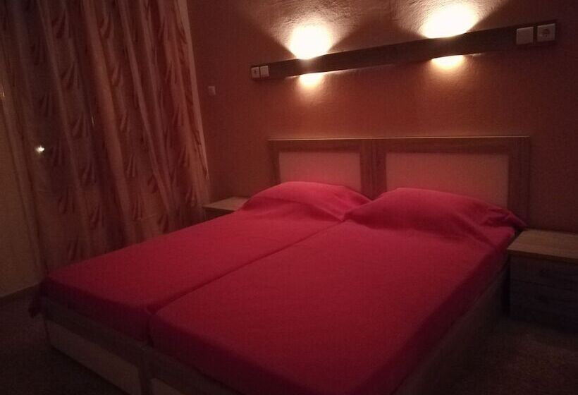 Четырехместный Номер Стандарт Вид на Море, Stella Rooms Tolo