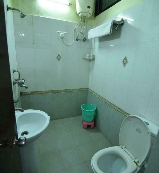 Quarto Deluxe, Vaishnavi