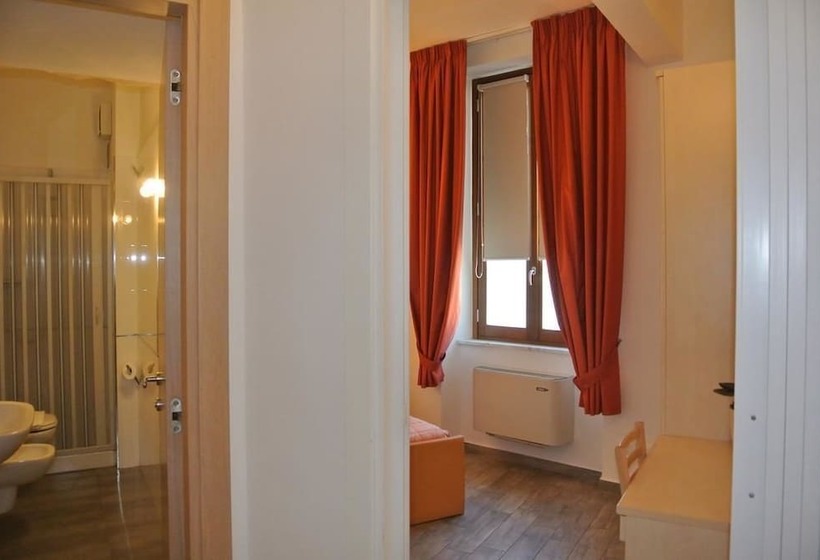 اتاق استاندارد سه نفره, Bed & Breakfast Camollia