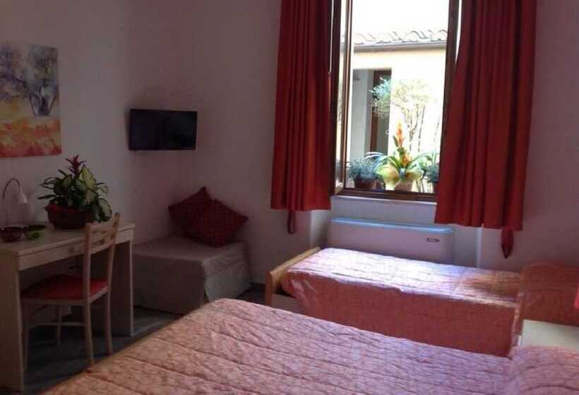 اتاق استاندارد سه نفره, Bed & Breakfast Camollia