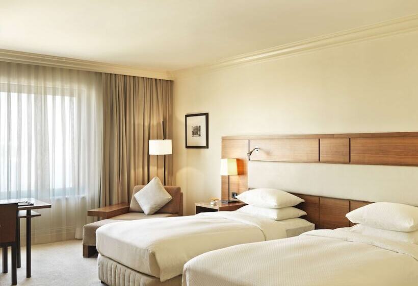 스탠다드 룸 바다 전망, Grand Hyatt Istanbul