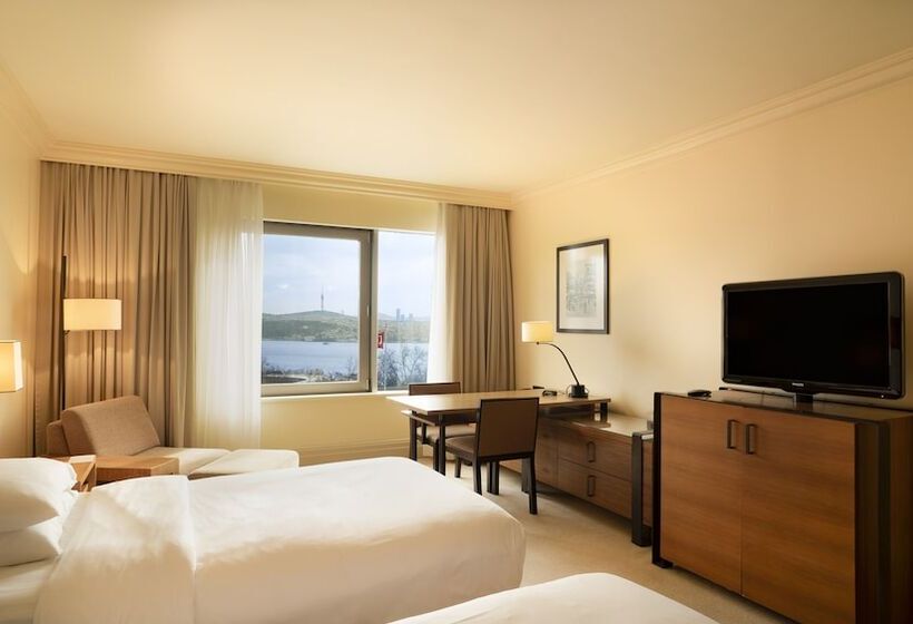 클럽 룸 바다 전망, Grand Hyatt Istanbul