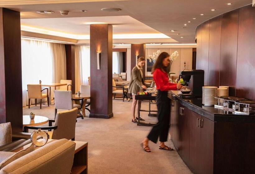 클럽 룸 킹침대, Grand Hyatt Istanbul