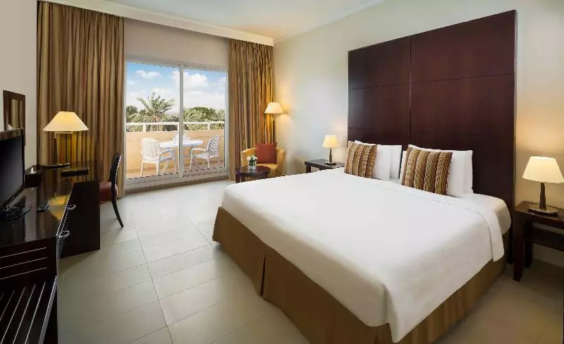 اتاق لوکس با چشم‌انداز شهر, Metropolitan Al Mafraq Hotel
