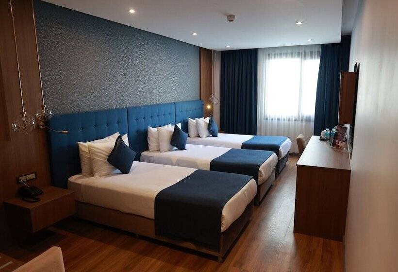 Standard Triple Room, Nova Plaza Crystal Hotel & Spa