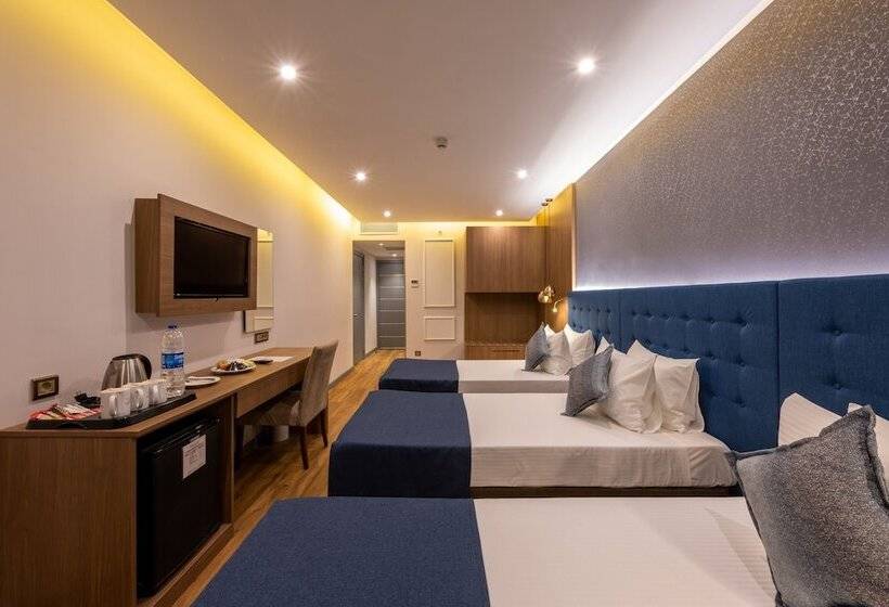 Standard Triple Room, Nova Plaza Crystal Hotel & Spa