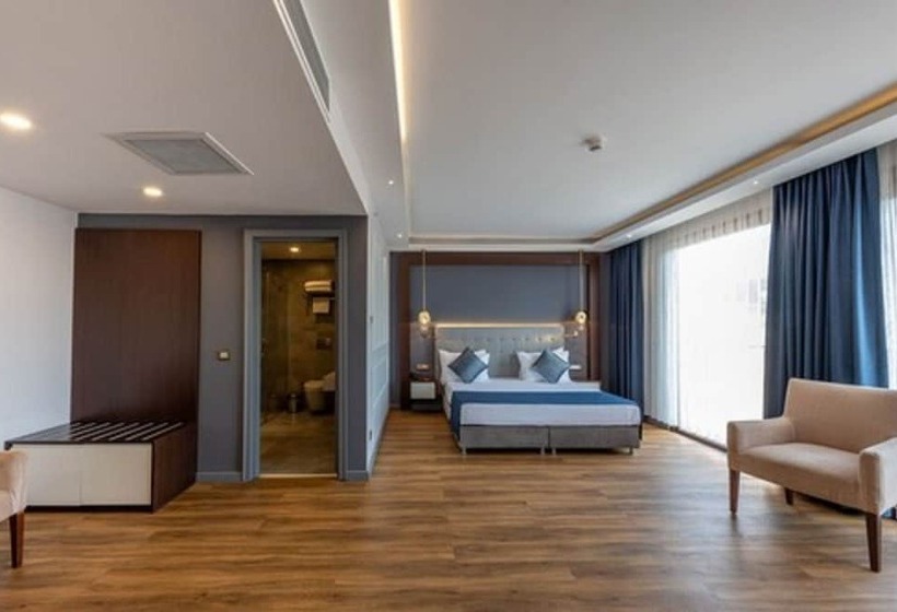 Deluxe Room View Sea with Balcony, Nova Plaza Crystal Hotel & Spa