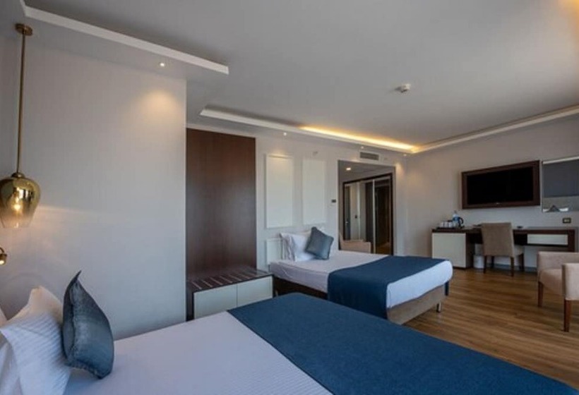 Deluxe Room View Sea with Balcony, Nova Plaza Crystal Hotel & Spa